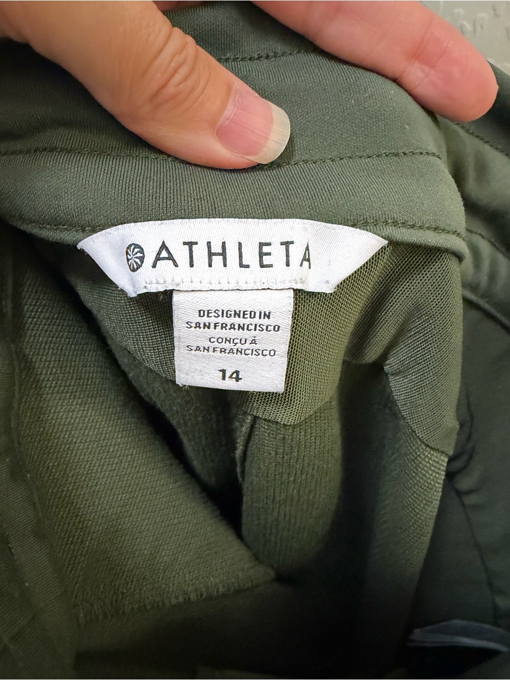 Athleta Women’s Headlands Hybrid Trek Mid Rise Jogger in Mountain Olive - Picture 4 of 7